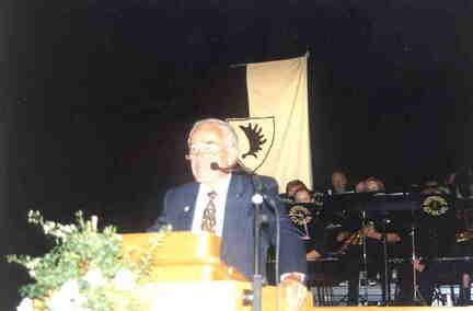 590 1039 50 Jahre Patenschaft Diepholz Wehlau Syke 27 08 2005 Dr Wolfgang Thuene waehrend seiner Ansprache