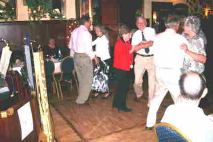 592 1527 Hauptkreisterffen 2006 Bad Nenndorf Eine Runde im Parkhotel