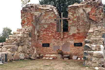 90 1285 Germau Gedenkstaette fuer Zivilopfer