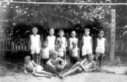 116 0010 Fussballmannschaft der Schule Zohpen